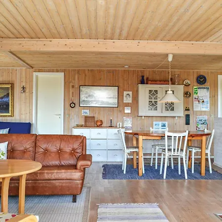 3 Bedroom Lovely In Hvide Sande Дом отдыха *